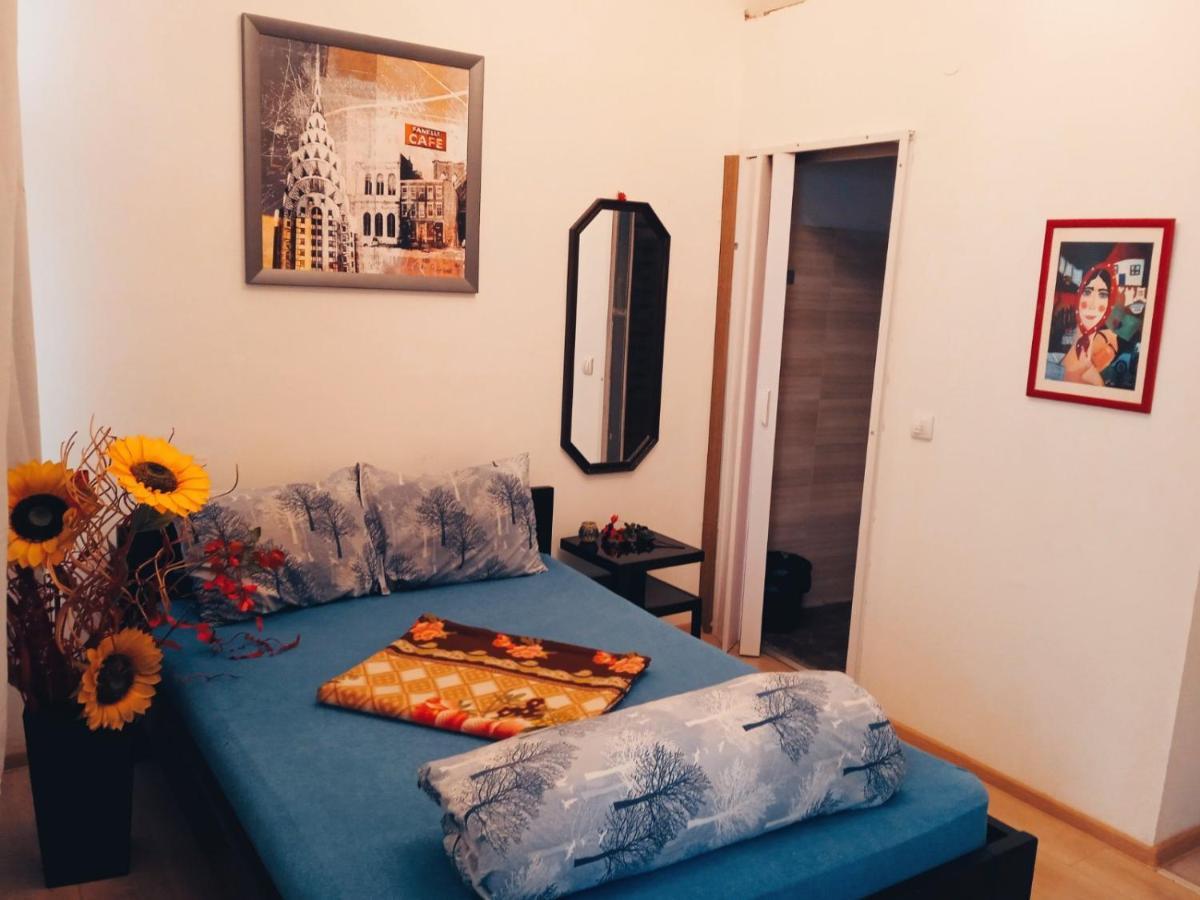 Cosmo Hostel Belgrade Exterior photo